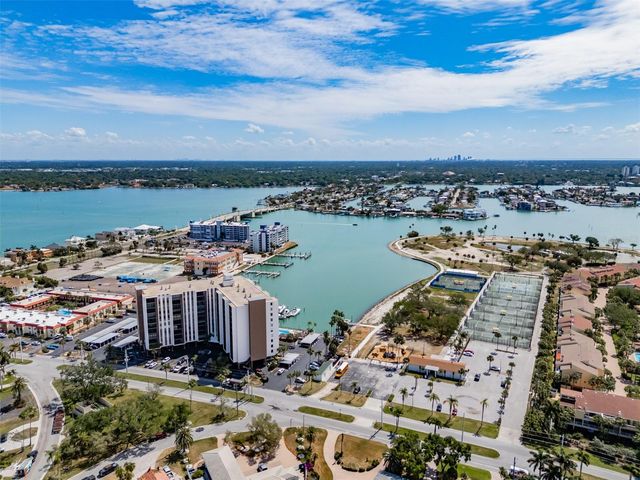 10355 PARADISE BOULEVARD 511, Treasure Island, FL 33706