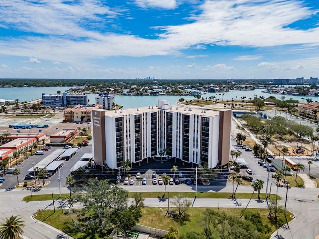 10355 PARADISE BOULEVARD 511, Treasure Island, FL 33706