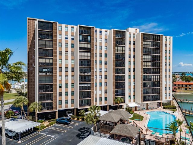 10355 PARADISE BOULEVARD 511, Treasure Island, FL 33706