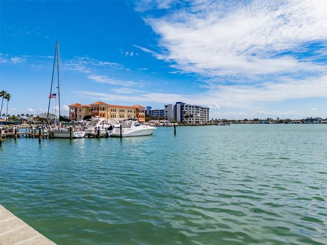 10355 PARADISE BOULEVARD 511, Treasure Island, FL 33706