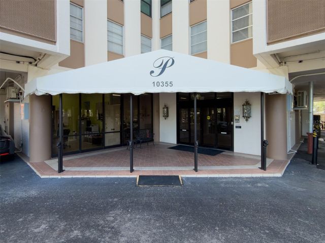 10355 PARADISE BOULEVARD 511, Treasure Island, FL 33706