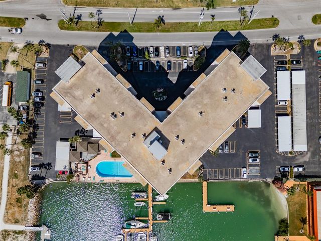 10355 PARADISE BOULEVARD 511, Treasure Island, FL 33706