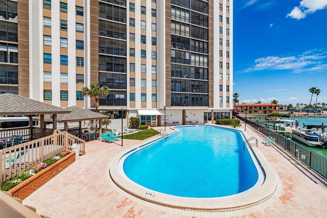 10355 PARADISE BOULEVARD 511, Treasure Island, FL 33706