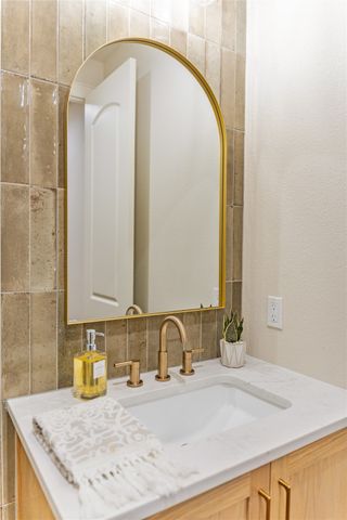 152 N Big Red Way, China Spring, TX 76633