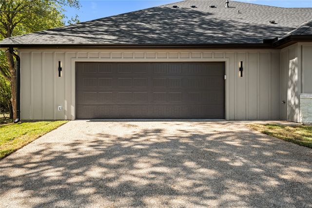 152 N Big Red Way, China Spring, TX 76633