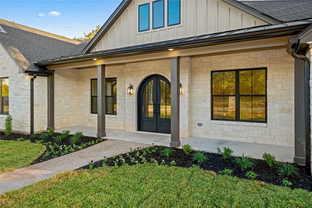 152 N Big Red Way, China Spring, TX 76633