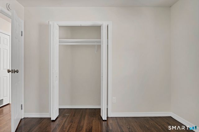 35 Greenfield Drive, Shelton, CT 06484