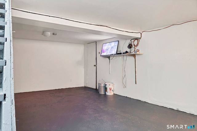 35 Greenfield Drive, Shelton, CT 06484