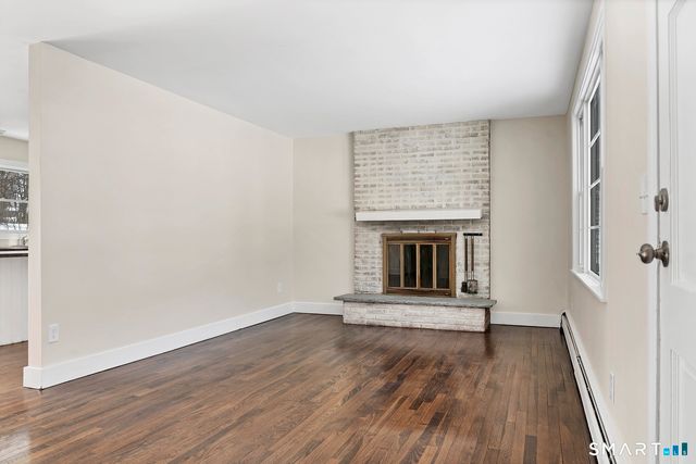 35 Greenfield Drive, Shelton, CT 06484