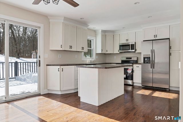 35 Greenfield Drive, Shelton, CT 06484