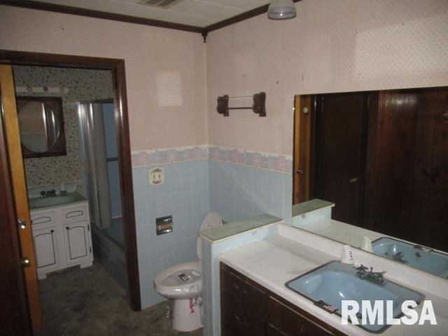 1117 E ASH Street, Herrin, IL 62948