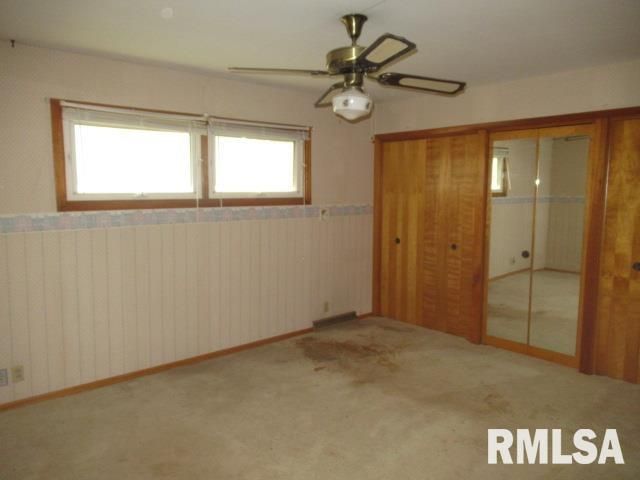 1117 E ASH Street, Herrin, IL 62948