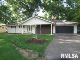 1117 E ASH Street, Herrin, IL 62948
