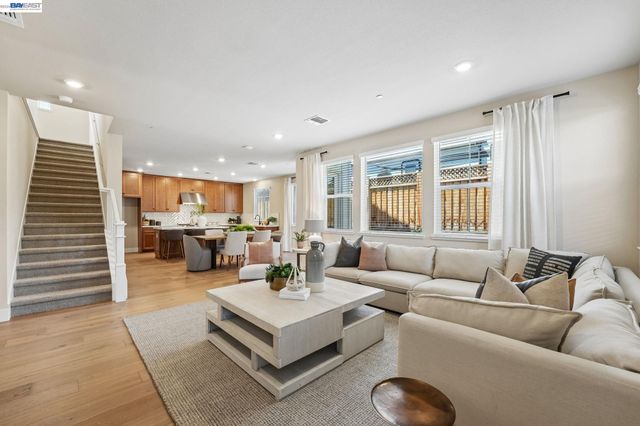 802 Abigail, Walnut Creek, CA 94598