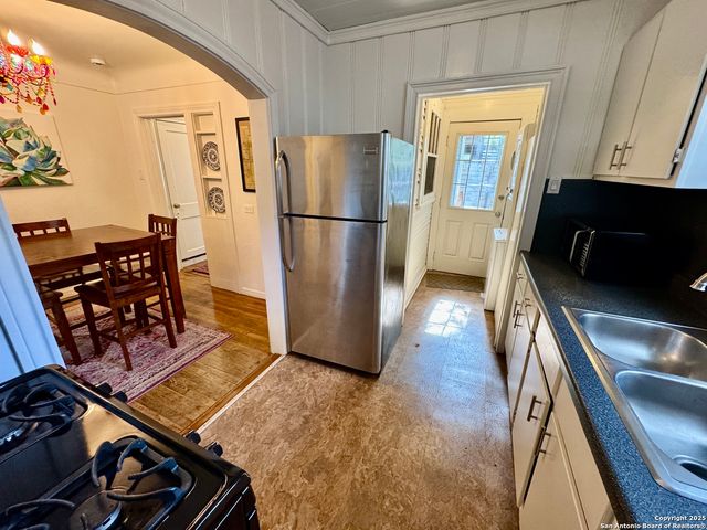 118 Callaghan Ave Apt A, San Antonio, TX 78210