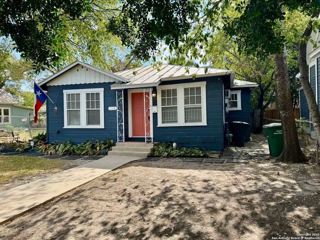 118 Callaghan Ave Apt A, San Antonio, TX 78210