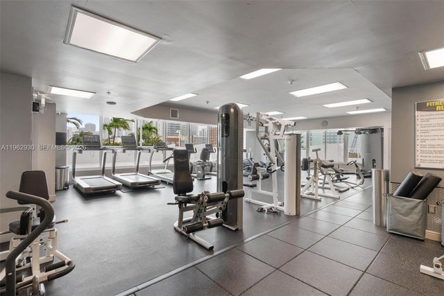 275 NE 18th St 1510, Miami, FL 33132