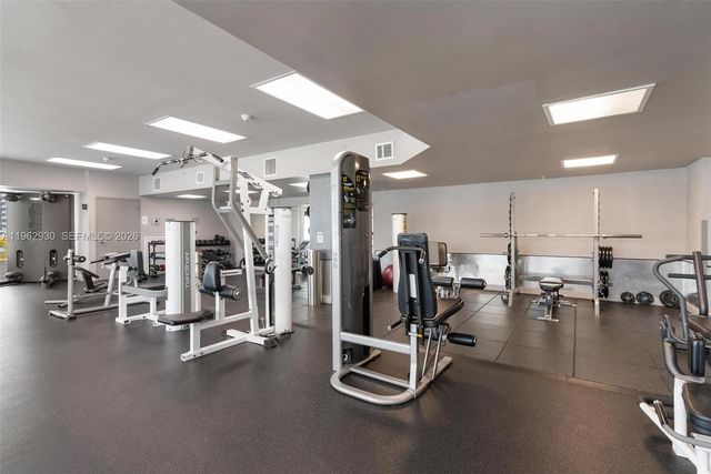 275 NE 18th St 1510, Miami, FL 33132