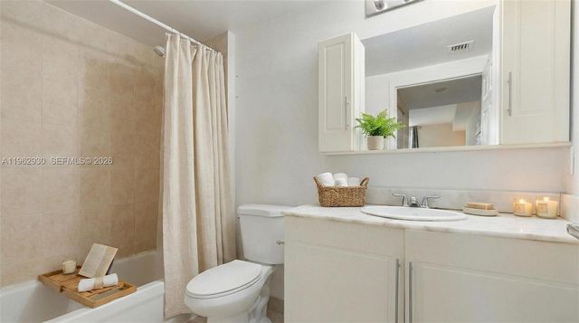 275 NE 18th St 1510, Miami, FL 33132