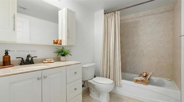 275 NE 18th St 1510, Miami, FL 33132