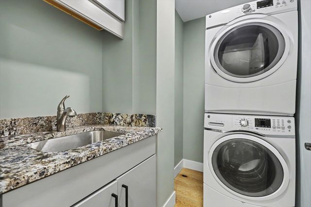 113 Park Street 501, Traverse City, MI 49684