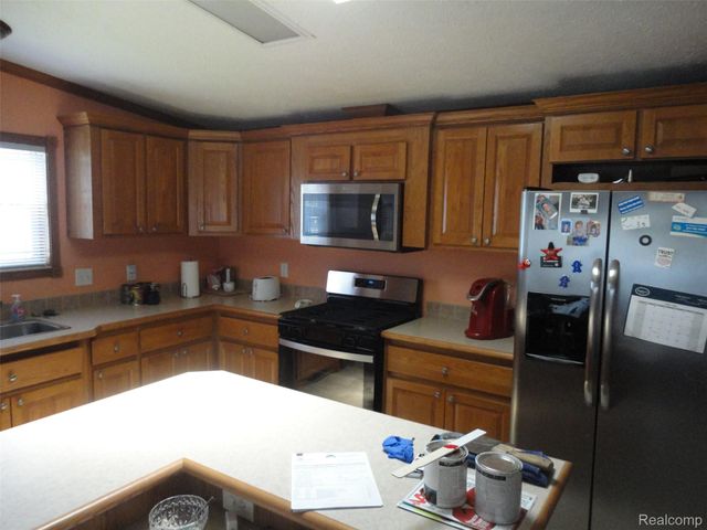 339 Blossom Circle, Bedford Township, MI 48133
