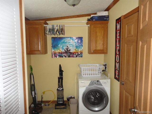 339 Blossom Circle, Bedford Township, MI 48133
