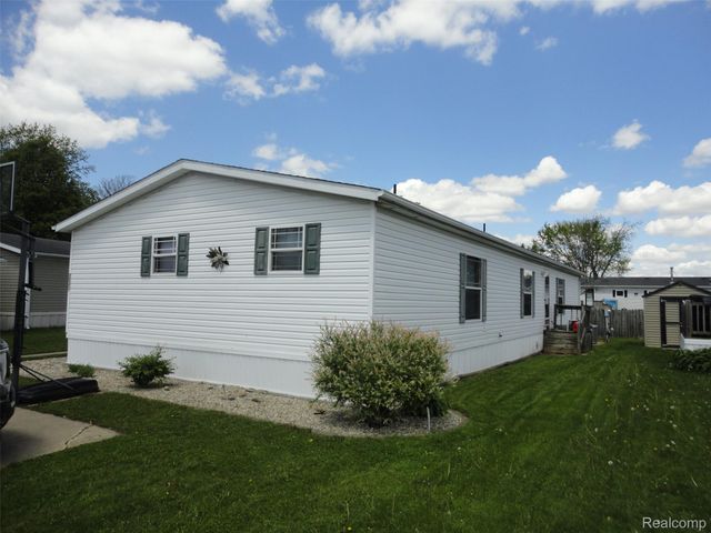 339 Blossom Circle, Bedford Township, MI 48133
