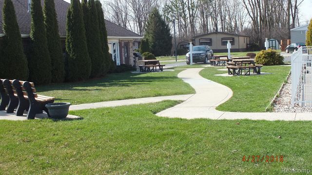 339 Blossom Circle, Bedford Township, MI 48133