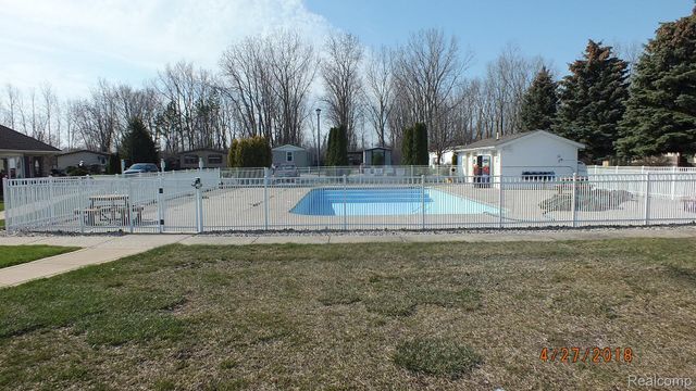 339 Blossom Circle, Bedford Township, MI 48133