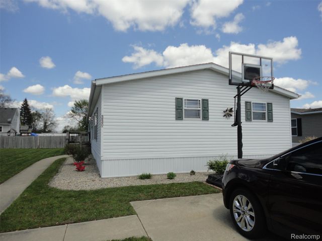 339 Blossom Circle, Bedford Township, MI 48133