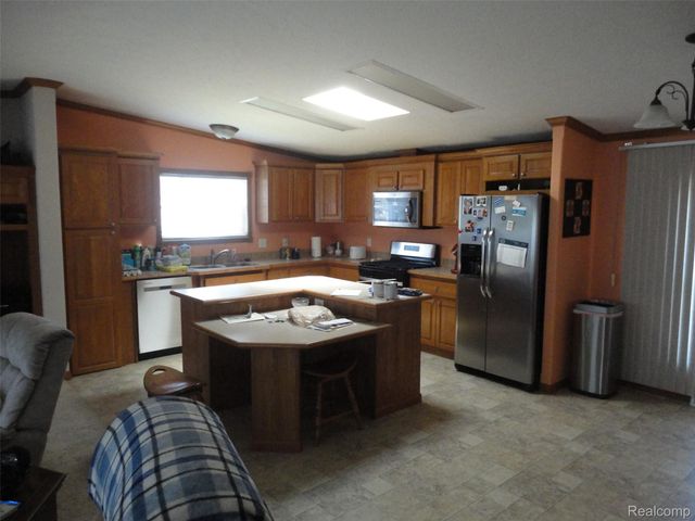 339 Blossom Circle, Bedford Township, MI 48133