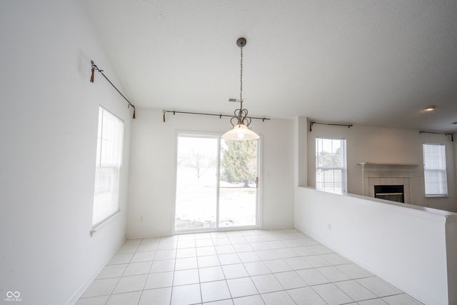 6052 W Bayfront Shores, Mccordsville, IN 46055