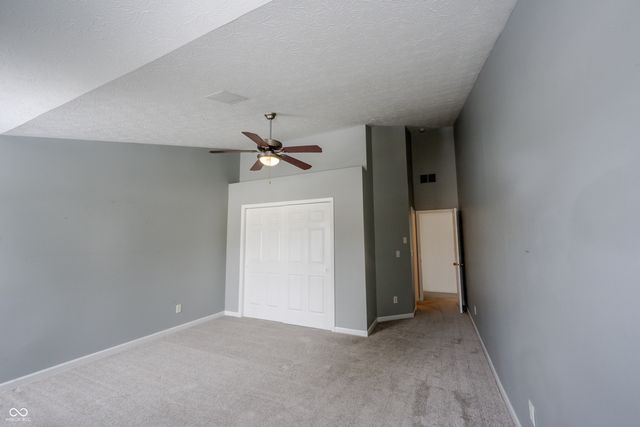 6052 W Bayfront Shores, Mccordsville, IN 46055