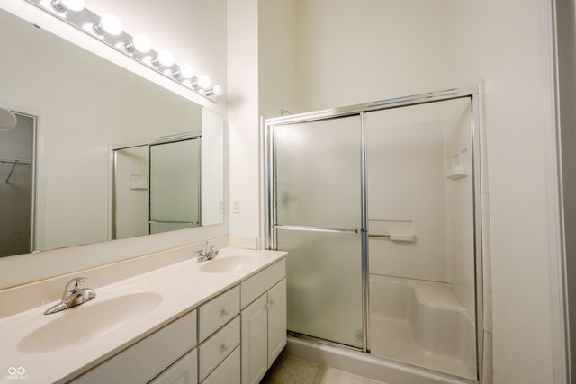 6052 W Bayfront Shores, Mccordsville, IN 46055