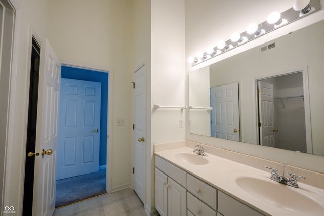 6052 W Bayfront Shores, Mccordsville, IN 46055