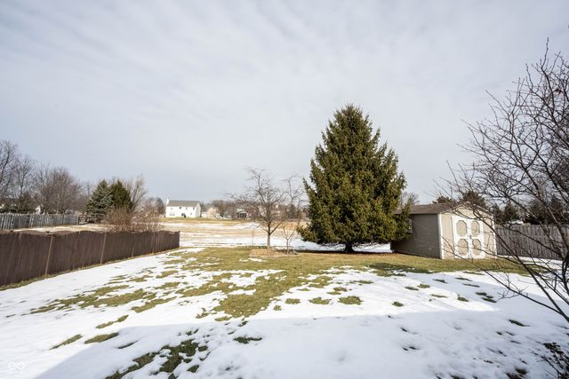 6052 W Bayfront Shores, Mccordsville, IN 46055