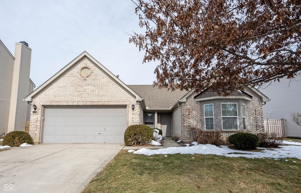 6052 W Bayfront Shores, Mccordsville, IN 46055