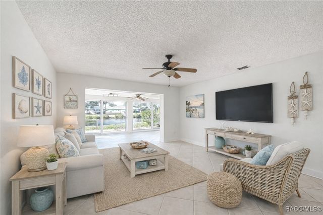 11603 W Kingfisher Court, Crystal River, FL 34429