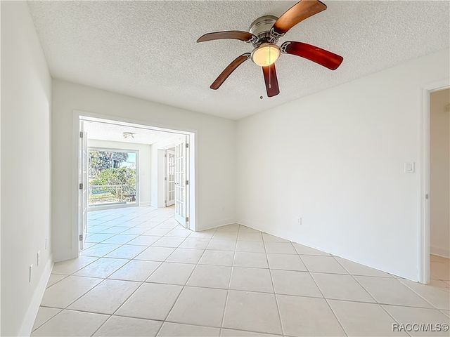 11603 W Kingfisher Court, Crystal River, FL 34429