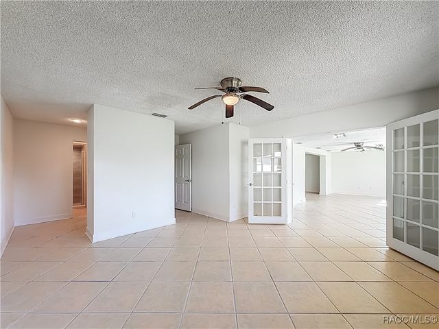 11603 W Kingfisher Court, Crystal River, FL 34429