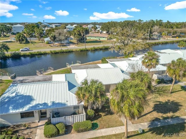 11603 W Kingfisher Court, Crystal River, FL 34429