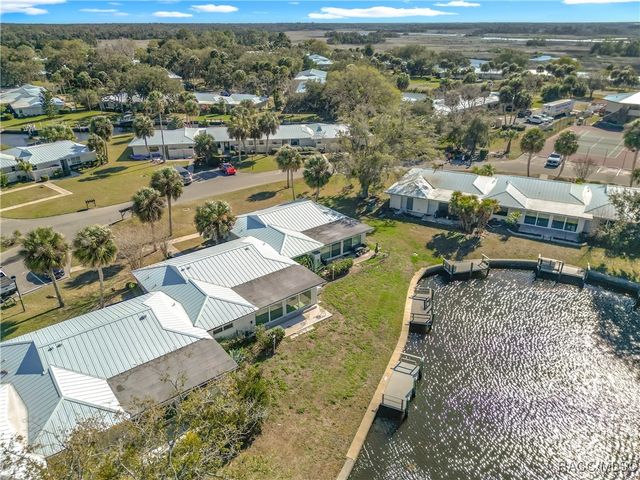 11603 W Kingfisher Court, Crystal River, FL 34429