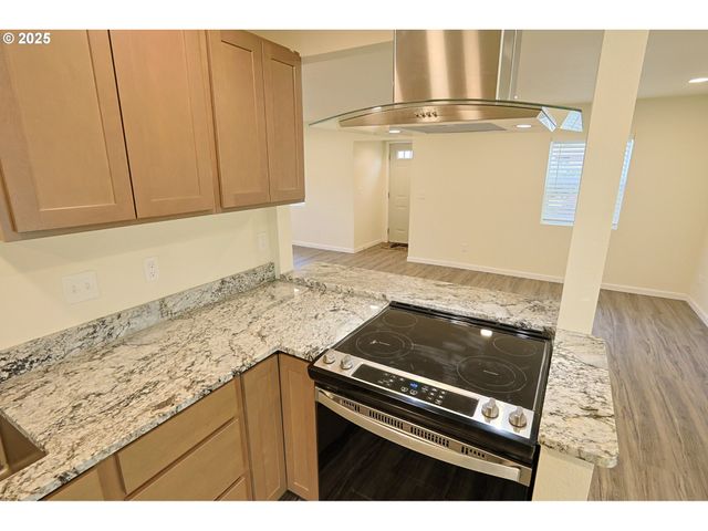 2518 PACIFIC Ave, North Bend, OR 97459