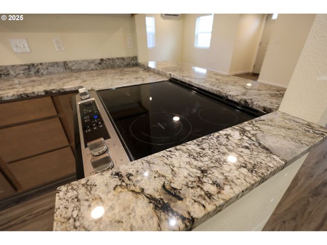 2518 PACIFIC Ave, North Bend, OR 97459