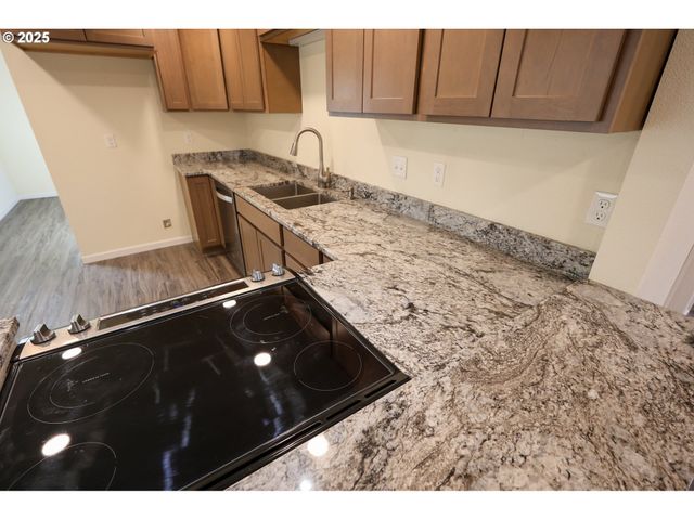 2518 PACIFIC Ave, North Bend, OR 97459