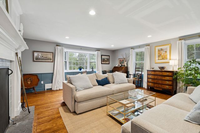 12 Hemlock Road, Kensington, NH 03833