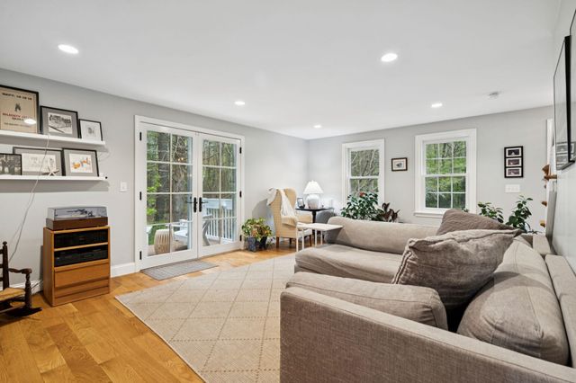 12 Hemlock Road, Kensington, NH 03833
