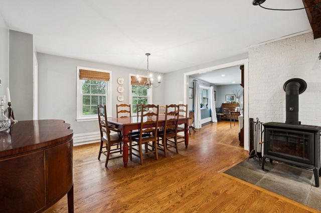 12 Hemlock Road, Kensington, NH 03833