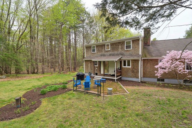 12 Hemlock Road, Kensington, NH 03833